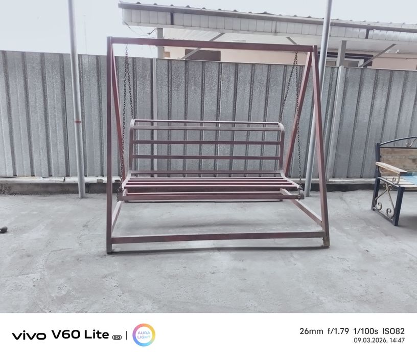 Продам садовую качелю