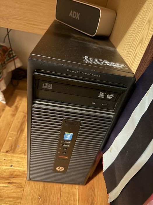 Настолен компютър HP 280 G1, монитор HP Compaq LA2405wg