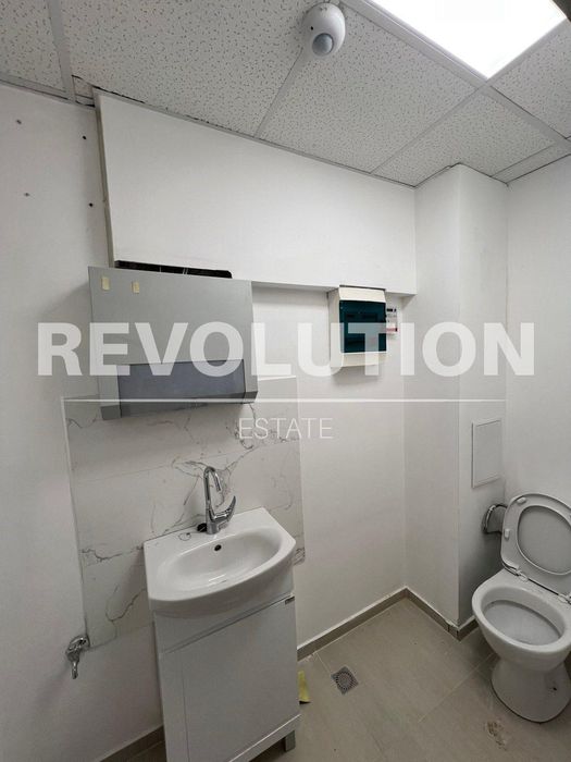 Дава се под наем Офис в Варна, Трошево - 120 кв.м за 897.6 € - Снимка #4