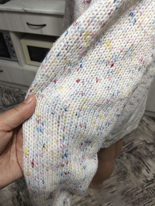 Продам женскую кофту