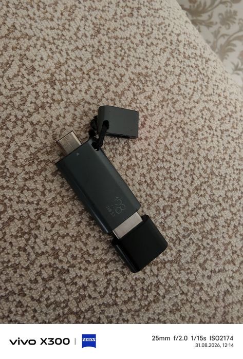 Флэшка на usb и на type C 2 штуки