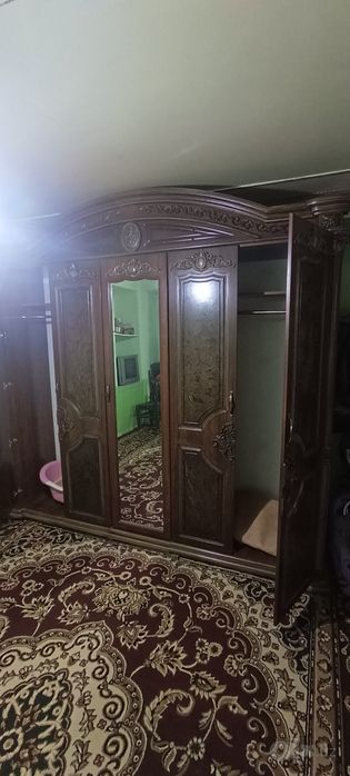 Мебел комплект сифатли унча ишлатилмаган нархини келишамиз