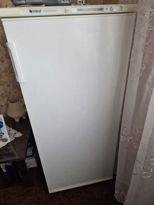 фризер indesit superfreezer отлично подържан