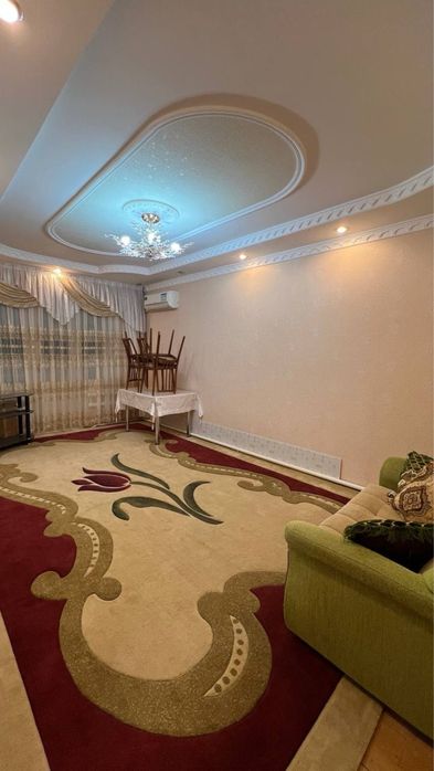 4- комнатная квартира г.нукус 23 м/р дом 1/46 кв 13 . евроремонт.