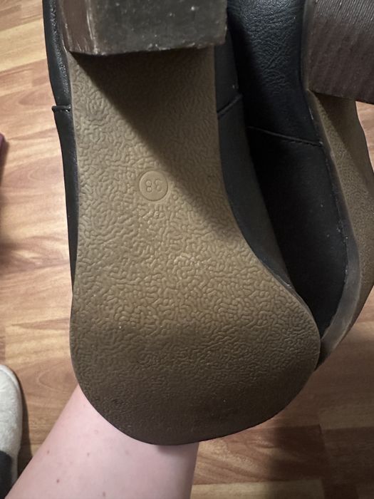 Botine cu toc, negru, cu blanita in interior, 38, ca noi
