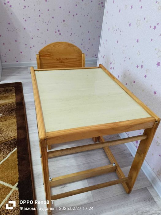 Продаю стул и стол для кормления