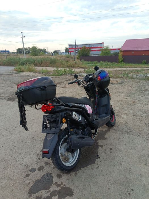 Продам скутер бумер 180