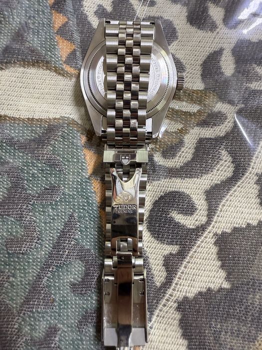 Tudor Black Bay 58 Burgundy