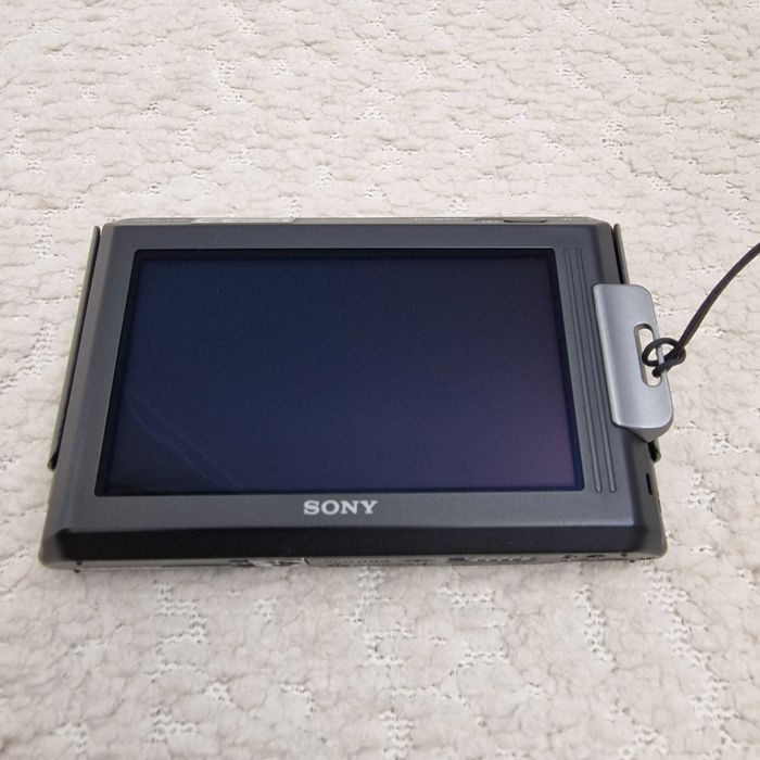 Sony Cybershot DSC T77