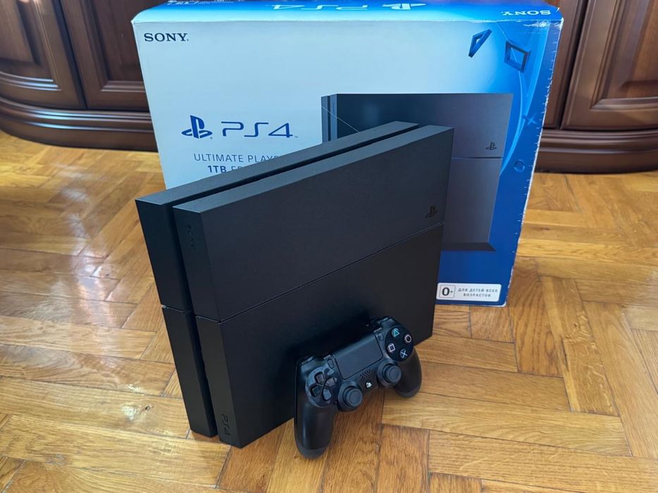 Продам Sony PlayStation 4