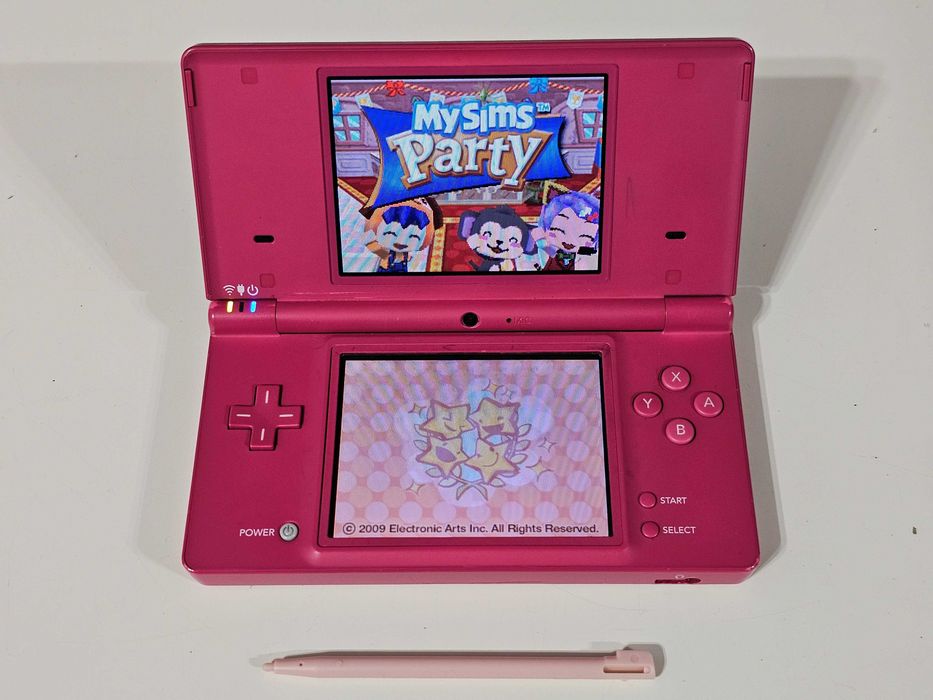 Nintendo DSI Roz