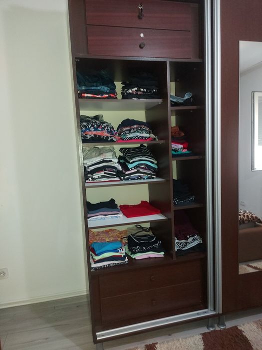 Dressing / Șifonier Spațios FĂCUT LA COMANDĂ (2.7m x 2.3m) – Uși Glisante & Oglindă