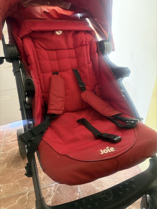 Продаю коляску Joie