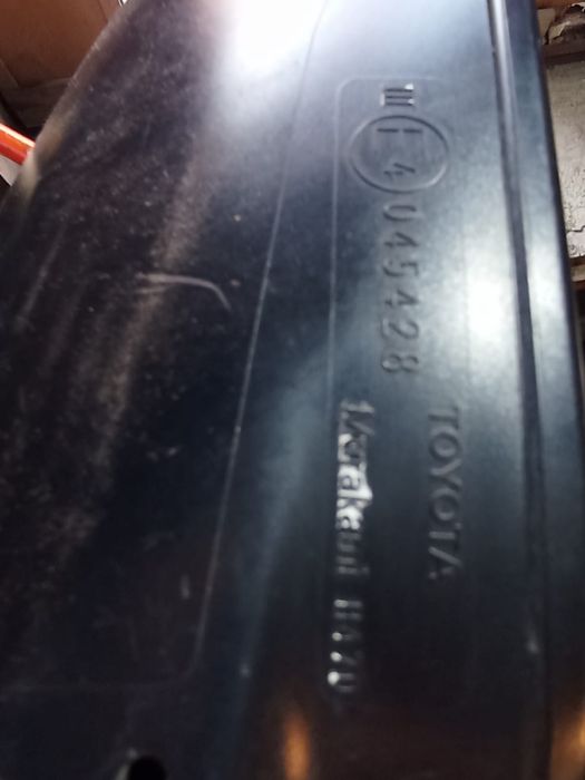 Продам Зеркало RAV4