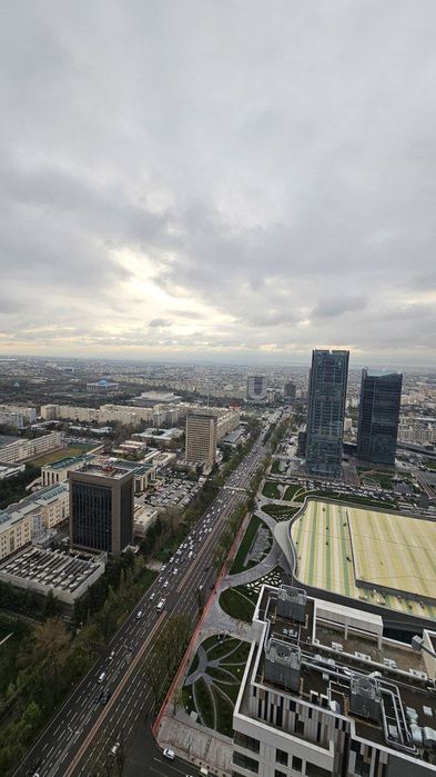 Nestoneda  35 etaj 2 xonali euro remont uy sotiladi