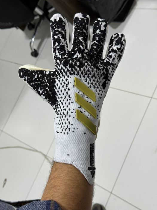 Перчатки для футбола