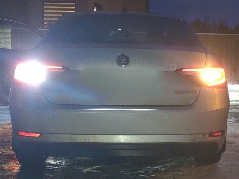 Bec led leduri auto p21/5w p21w py21w pw24w w21w w21/5w t15 w16w ba15s