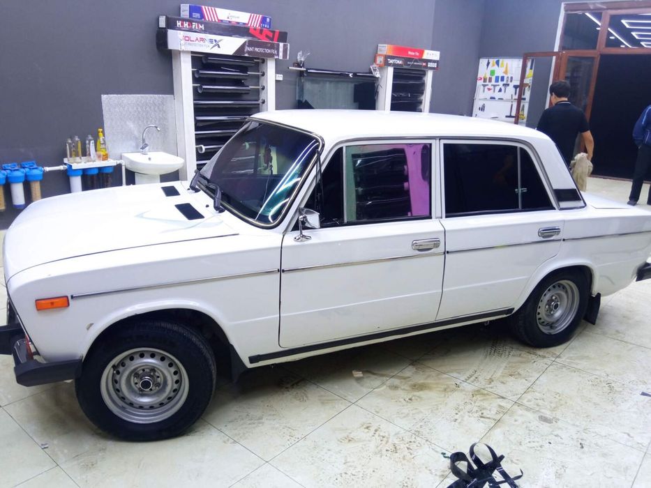 Жигули 2106.    .