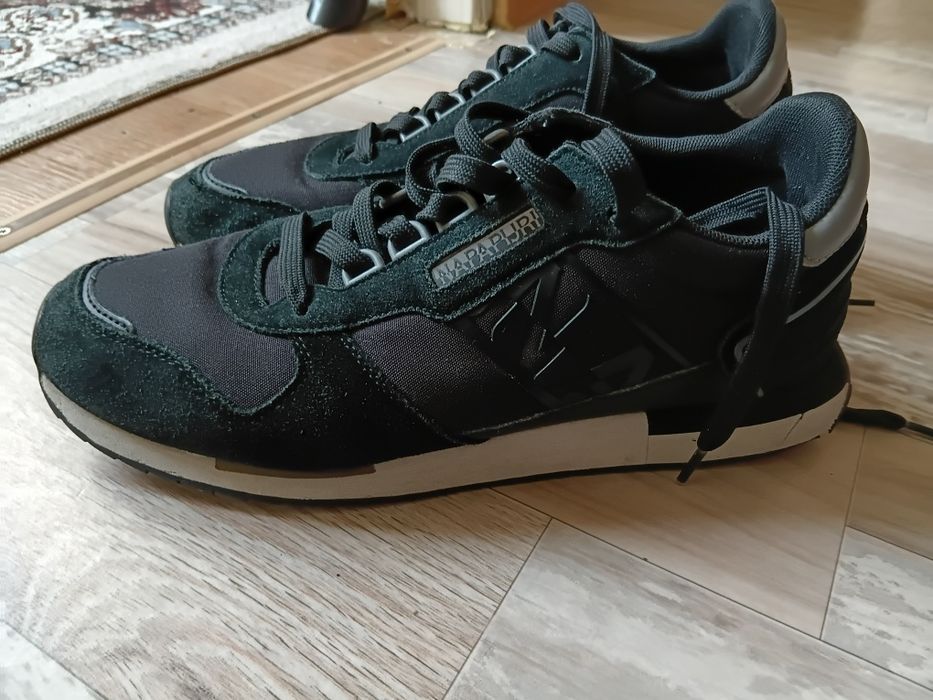 Мужские кроссовки