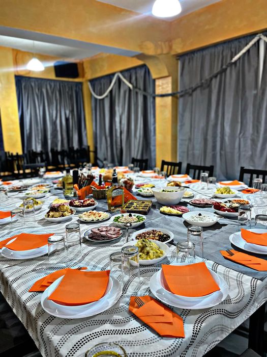 Дава се под наем Заведение в с. Добрина, Област Варна - 569 кв.м за 153 € - Снимка #7