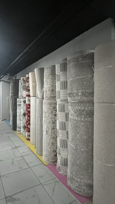 Ковры и дорожки в большом ассортименте.