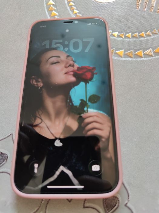 Айфон 12 продам срочно все работает