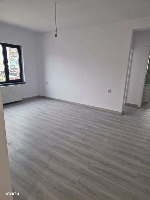 Apartament cu 3 camere si 2 balcoane, Bucium Visani-centru