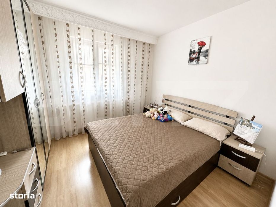 Apartament cu 2 camere, baie cu geam, etaj 3, zona Cetate — fotografia 1