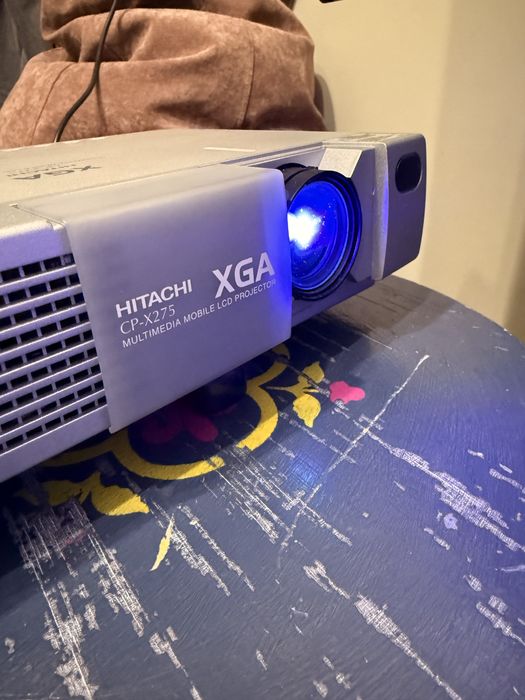 Проектор Hitachi