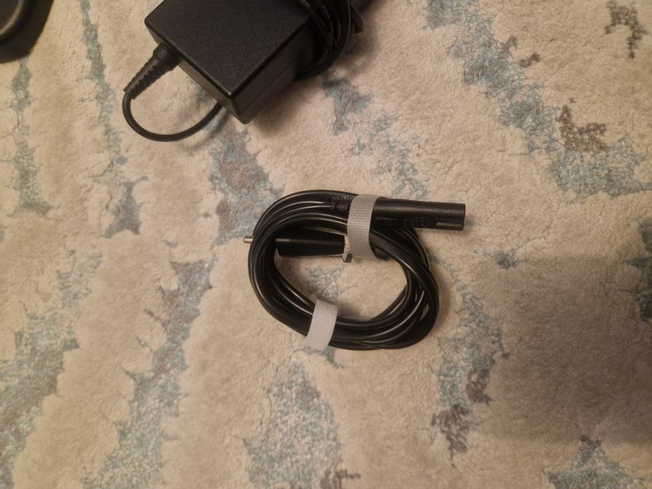 Vând volan logitech g923 pentru pc ps4 ps5+schimbător