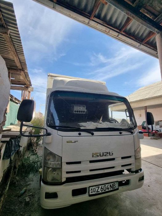 Isuzu yuk tashovchi avtomobil