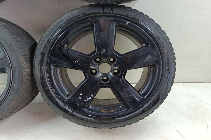 Set jante aliaj cu anvelope 225/40 R18 Iarna Greenlander 8.0Jx18H2 Et