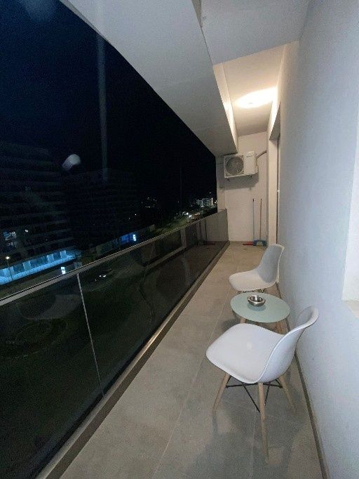 Închiriez Studio