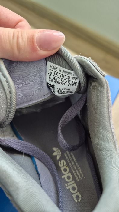 Adidasi Forum Bold