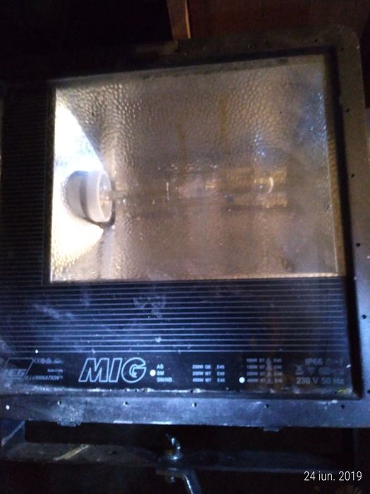 Proiector de mare putere