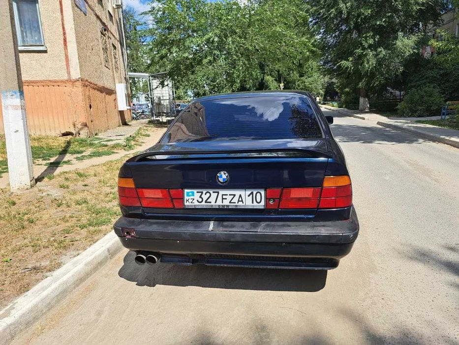 Продам BMW E34 525i