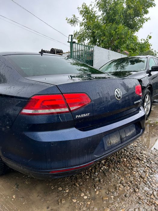 Aripă stânga spate Volkswagen Passat B8