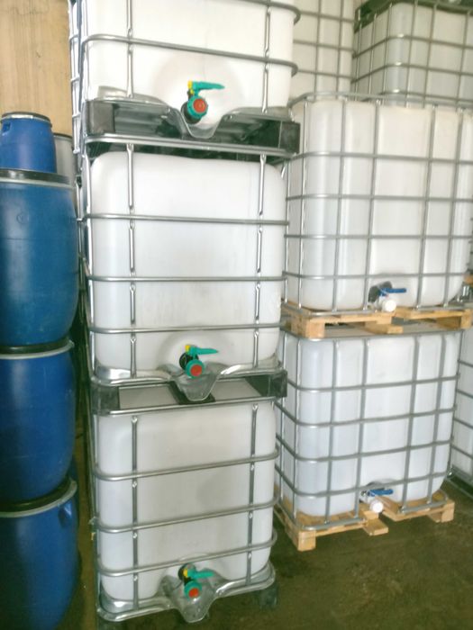 Пластмасови бидони и IBS цистерни 600л и 1000л