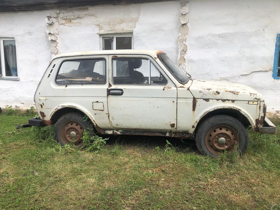Продам ниву на ходу