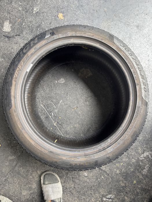 305/40/20 Pirelli M+S