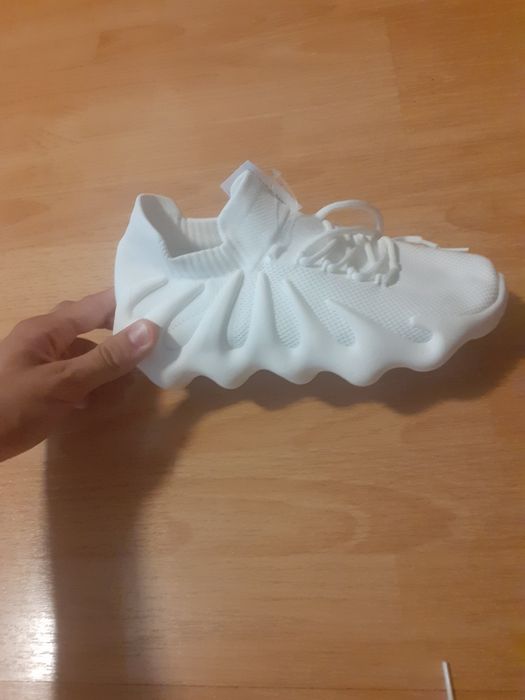 Adidași stil yeezy 450 cloud withe