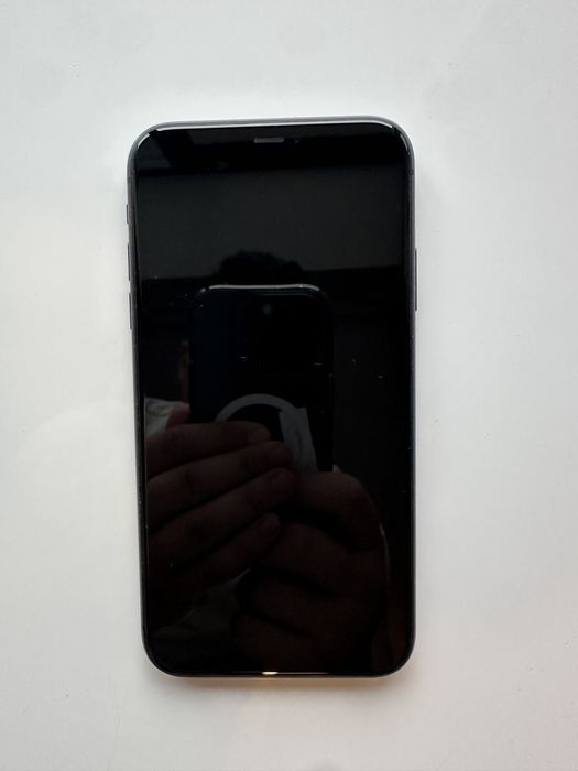 iPhone 11 128GB, condiție foarte bună
