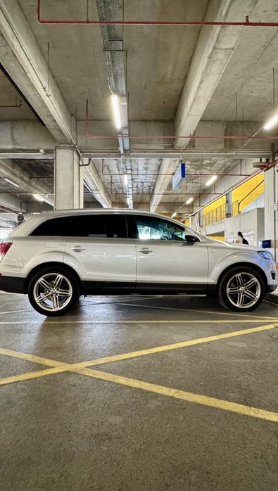 Audi Q7 напълно обслужено