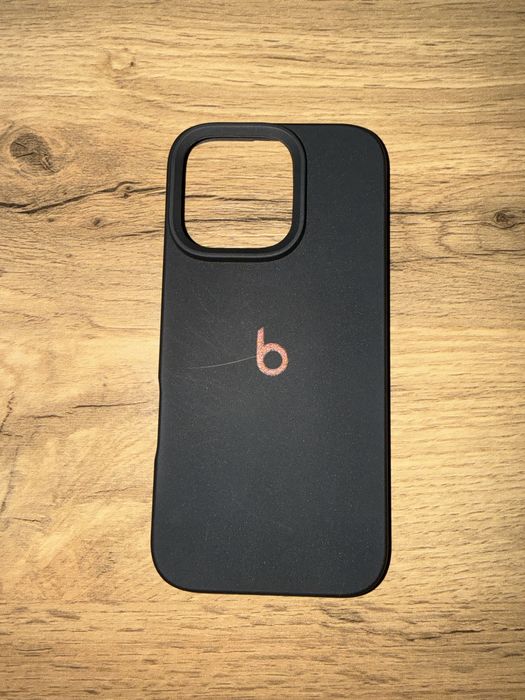 Продам чехол на 16 pro