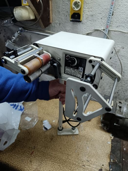 Електрически пулер за подаване на ластик и силикон