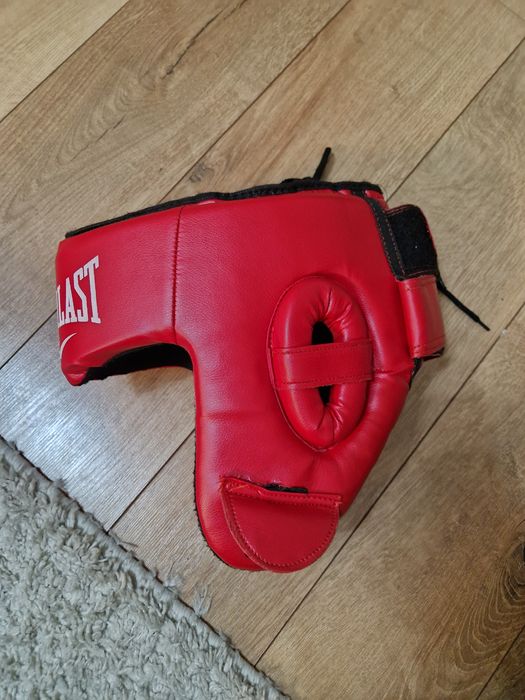 Срочно Продам шлем EVERLAST за дешево