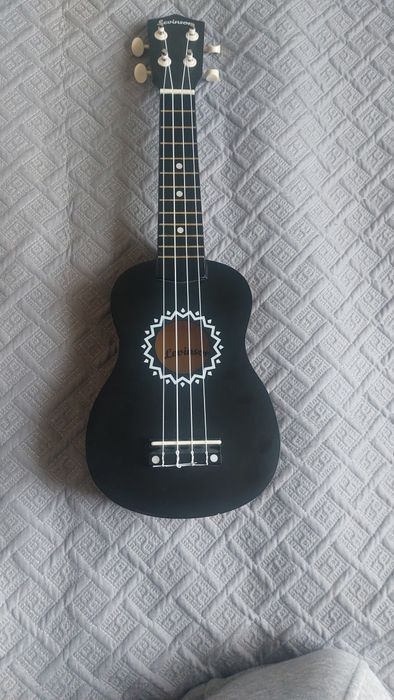 Продам укулеле инстр