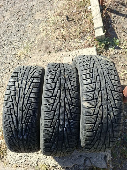 Продам шины 235/60/18 нокиа