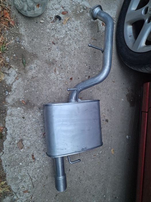 Задно гърне за Mazda 5