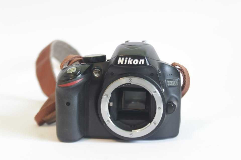 Nikon 3200D, 18-55mm + 50mm + 55-200mm